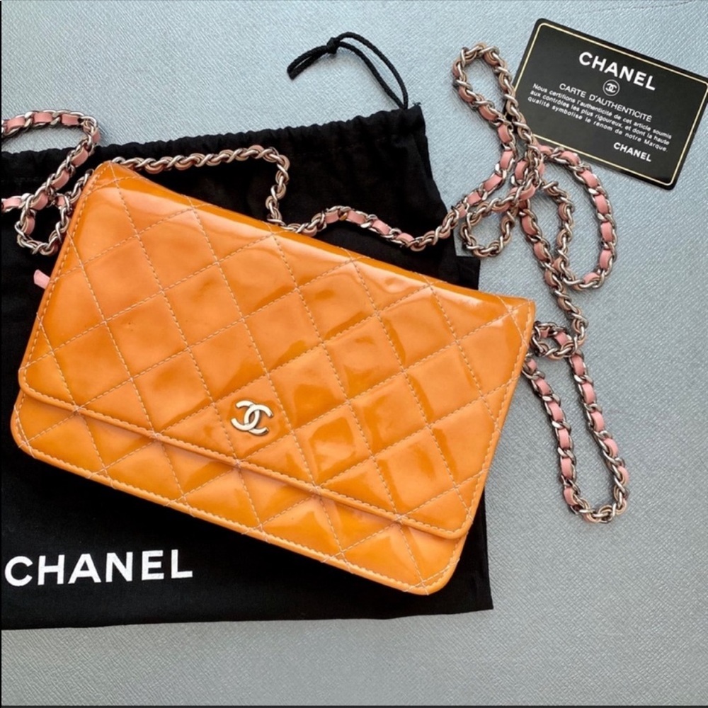Authentic Chanel Wallet on Chain